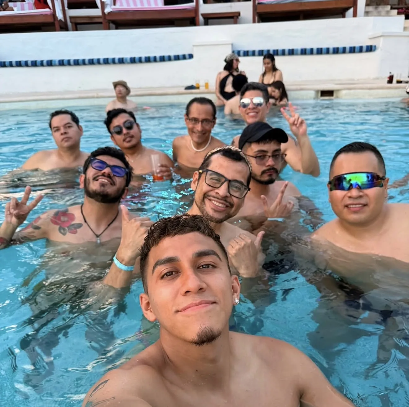 Suavecitas Gay Travel